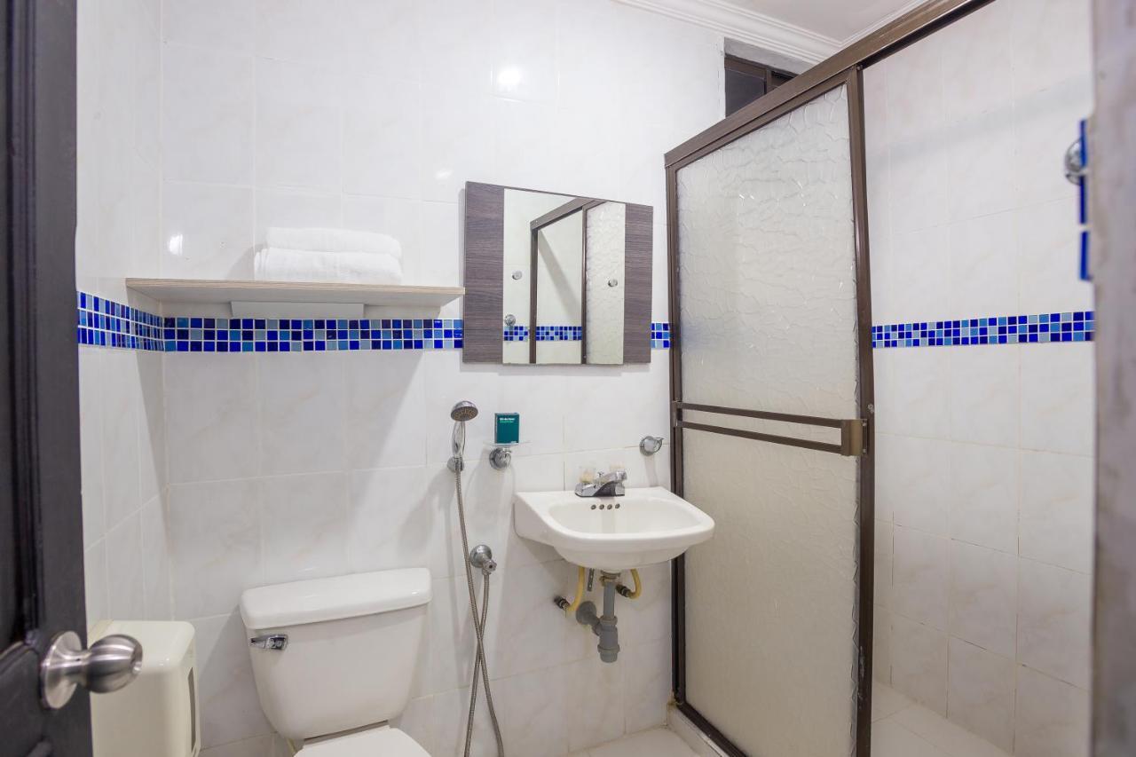 Отель Ayenda Casa Real Монтерия Экстерьер фото
